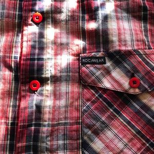 Rocawear classic button up. Size XL.